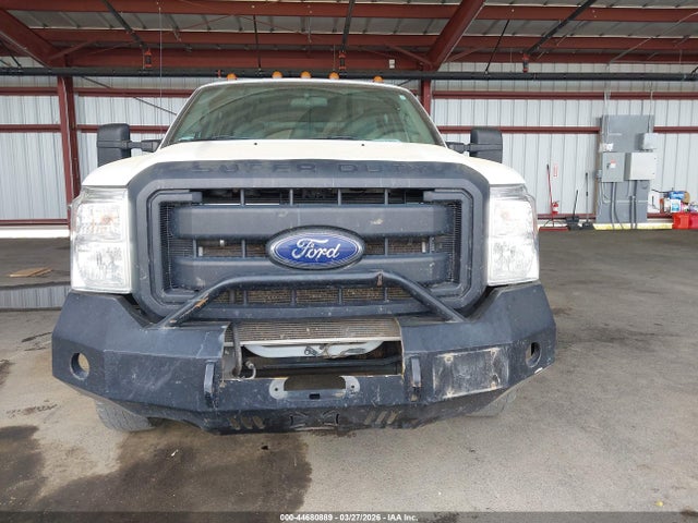 Ford F-350 Chassis Xl 2015 1FD8W3HT7FEB13193 Image 16