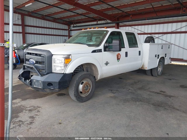Ford F-350 Chassis Xl 2015 1FD8W3HT7FEB13193 Image 2