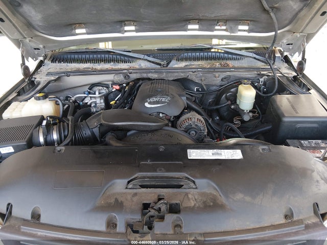 2001 CHEVROLET SUBURBAN 1500 3GNFK16T81G131886 Photo 9