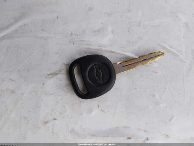 2001 CHEVROLET SUBURBAN 1500 3GNFK16T81G131886 Photo 10