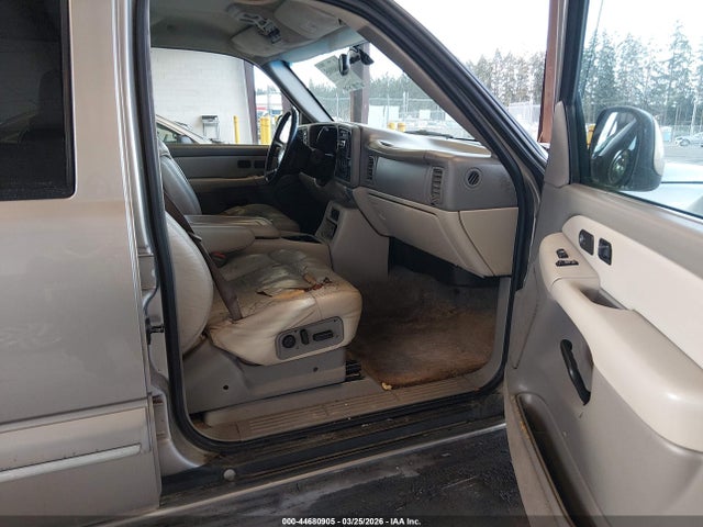 2001 CHEVROLET SUBURBAN 1500 3GNFK16T81G131886 Photo 4