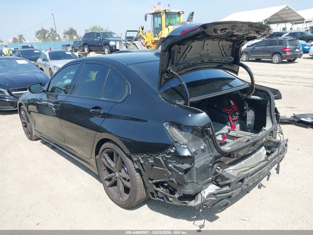 2023 BMW 330I 3MW69FF0XP8D26735 Photo 2