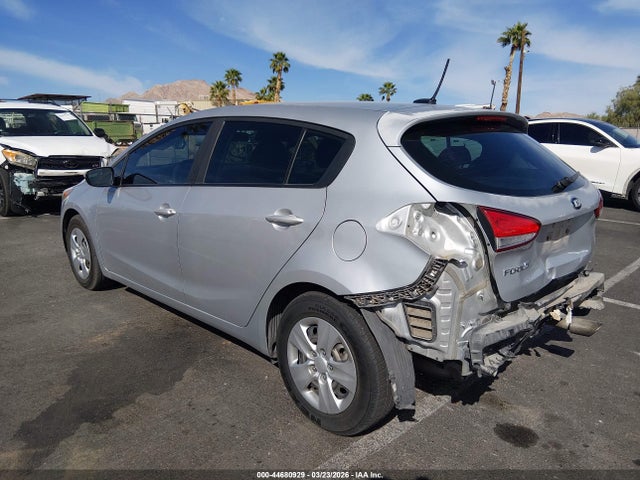 KIA FORTE LX 2017 KNAFK5A86H5695215 Image 3