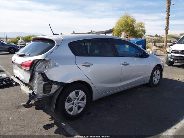 KIA FORTE LX 2017 KNAFK5A86H5695215 Image 4