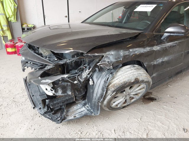 Aukcja sprzedaży 2018 Toyota Camry Le, vin: 4T1B11HK2JU056450, numer aukcji: 44680960