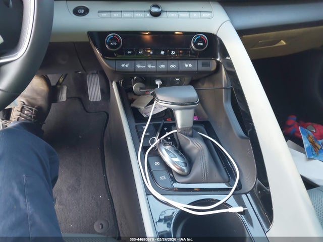 44680970 :رقم المزاد ، KMHLN4DJ2SU148974 vin ، 2025 Hyundai Elantra Hybrid Limited مزاد بيع