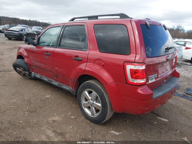 2010 FORD ESCAPE 1FMCU0D73AKB65289 Photo 2