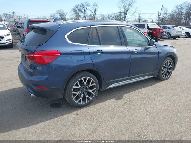 2022 BMW X1 WBXJG7C06N5U56635 Photo 3