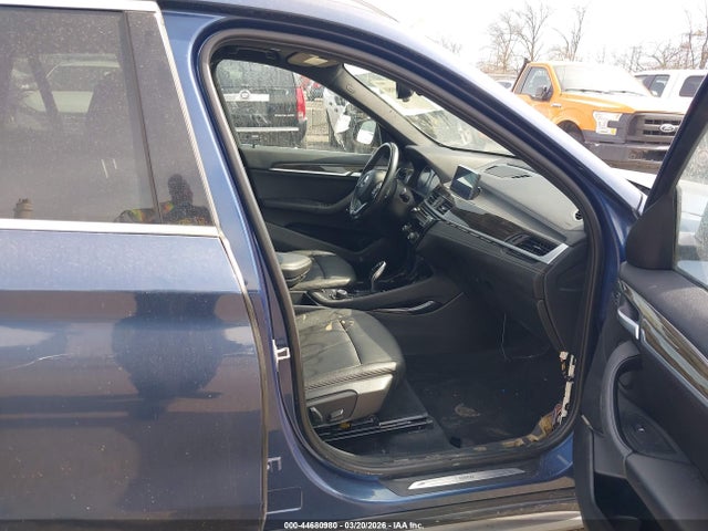 2022 BMW X1 WBXJG7C06N5U56635 Photo 4