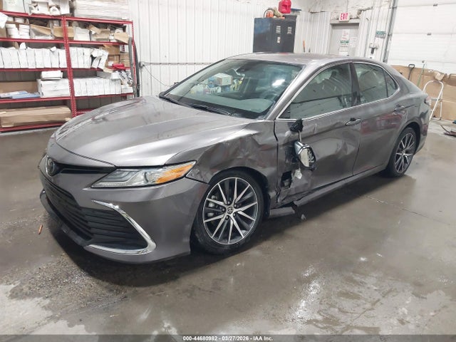 Toyota CAMRY XLE 2023 4T1F11AKXPU779189 Image 2