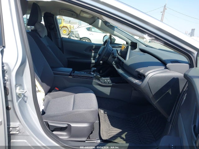 JTDACAAU6S3056156 Toyota Prius Le