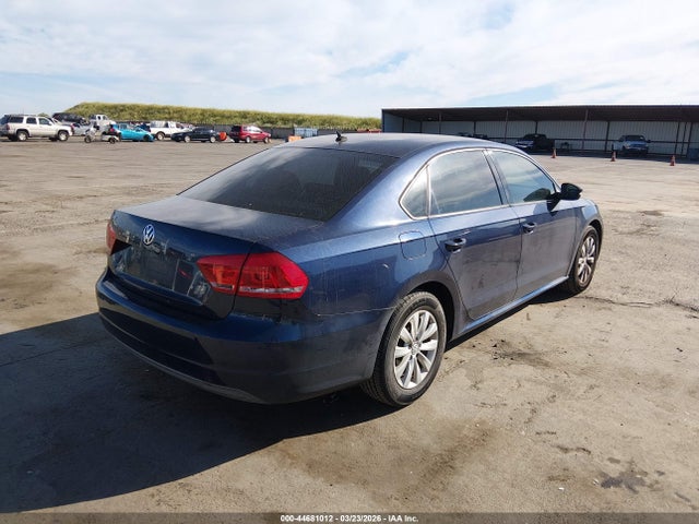 2013 VOLKSWAGEN PASSAT 1VWAP7A38DC052012 Photo 3