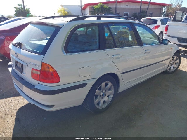 44681026 :رقم المزاد ، WBAEP334X2PF00260 vin ، 2002 Bmw 325xit مزاد بيع