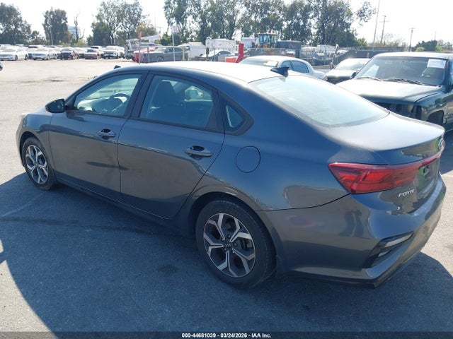 3KPF24AD3ME391560 KIA Forte Lxs