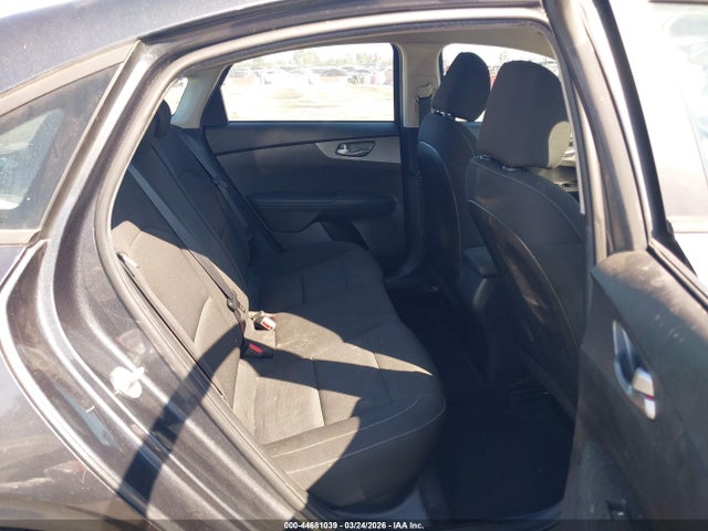 3KPF24AD3ME391560 KIA Forte Lxs