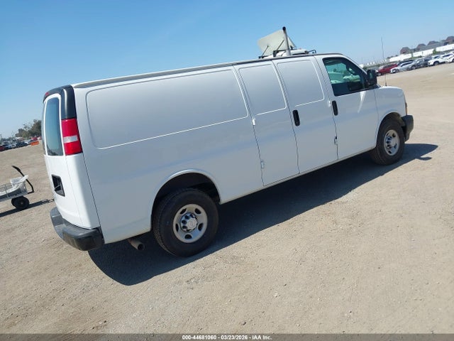 1GCZGHFG4J1316955 Chevrolet Express 3500 Work Van