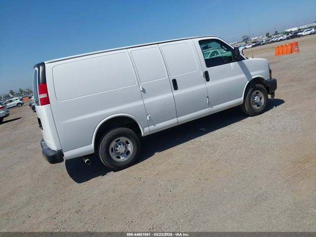 1GCWGAFG8J1272212 Chevrolet Express 2500 Work Van