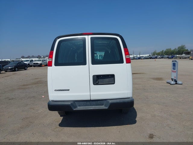 1GCWGAFG4J1274278 Chevrolet Express 2500 Work Van