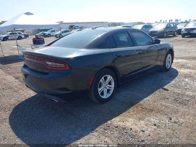 2C3CDXBG4JH303501 Dodge Charger Sxt Rwd