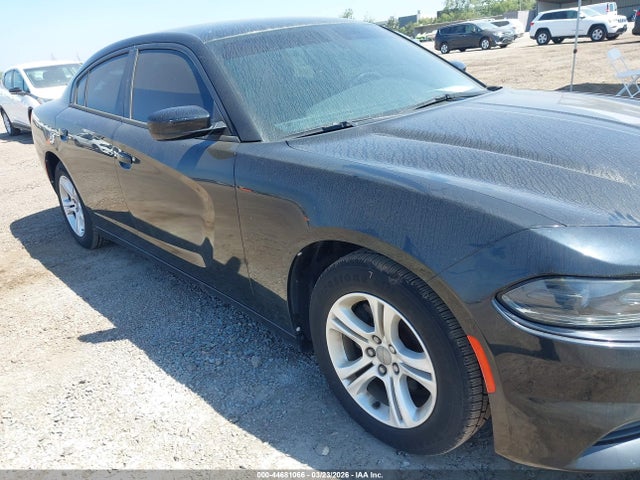 2C3CDXBG4JH303501 Dodge Charger Sxt Rwd