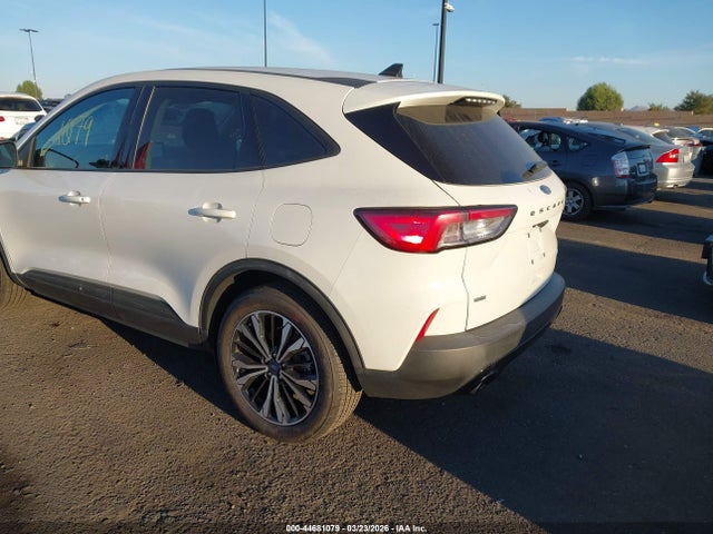 1FMCU0BZ5MUA36466 Ford Escape Se Hybrid