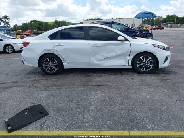 2024 Kia Forte Lxs მანქანა იყიდება აუქციონზე, vin: 3KPF24AD8RE787734, აუქციონის ნომერი: 44681108
