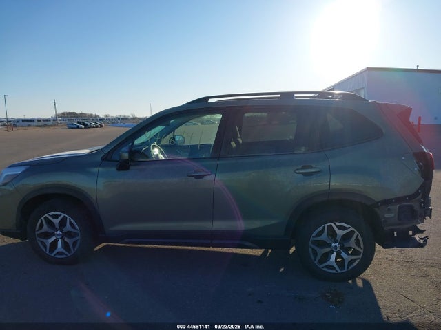 2019 Subaru Forester Premium მანქანა იყიდება აუქციონზე, vin: JF2SKAGC8KH508313, აუქციონის ნომერი: 44681141