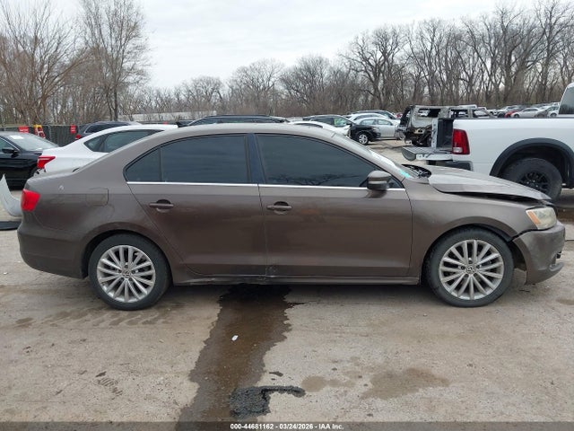 44681162 :رقم المزاد ، 3VWLL7AJ7DM241896 vin ، 2013 Volkswagen Jetta 2.0l Tdi مزاد بيع