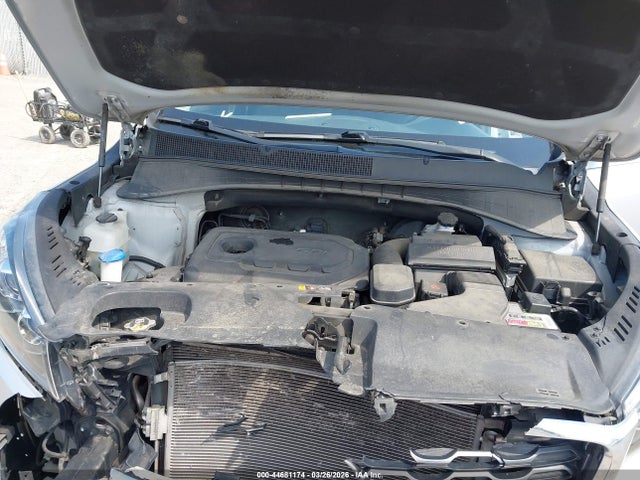 Продажа на аукционе авто 2019 Kia Sorento 2.4l L, vin: 5XYPG4A39KG586057, номер лота: 44681174