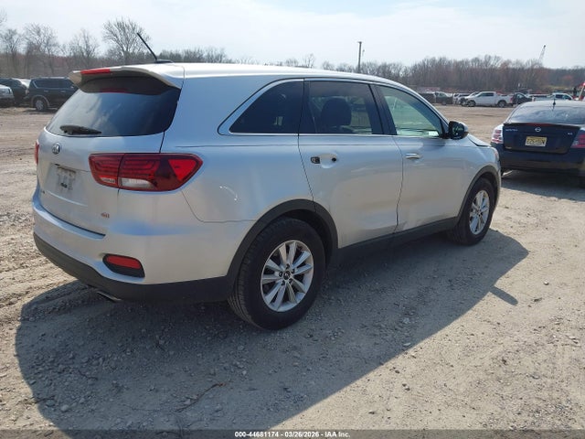 Продажа на аукционе авто 2019 Kia Sorento 2.4l L, vin: 5XYPG4A39KG586057, номер лота: 44681174