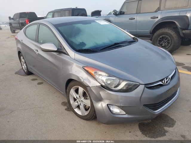2013 HYUNDAI ELANTRA KMHDH4AE1DU529589