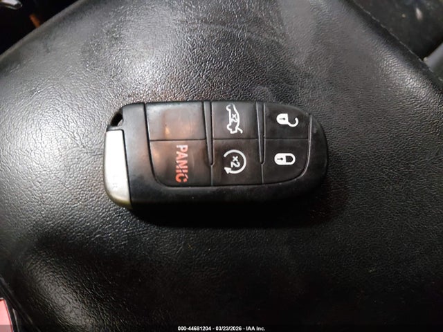 44681204 :رقم المزاد ، 2C3CCACG6CH265805 vin ، 2012 Chrysler 300 Limited مزاد بيع