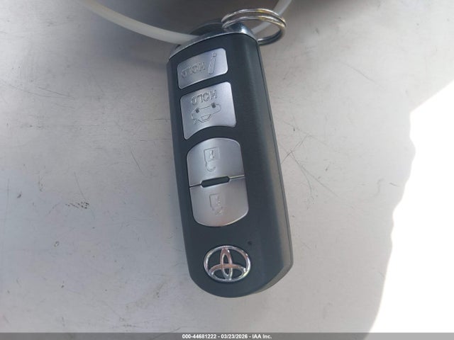 3MYDLBYV7HY193738 Toyota YARIS IA