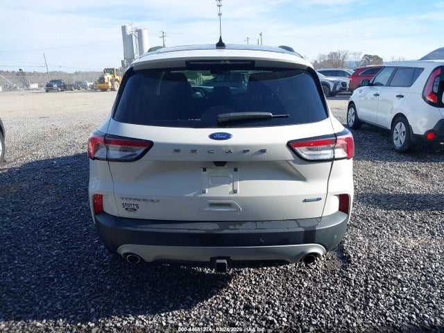 1FMCU9J91LUC27466 Ford Escape Titanium