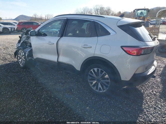 1FMCU9J91LUC27466 Ford Escape Titanium