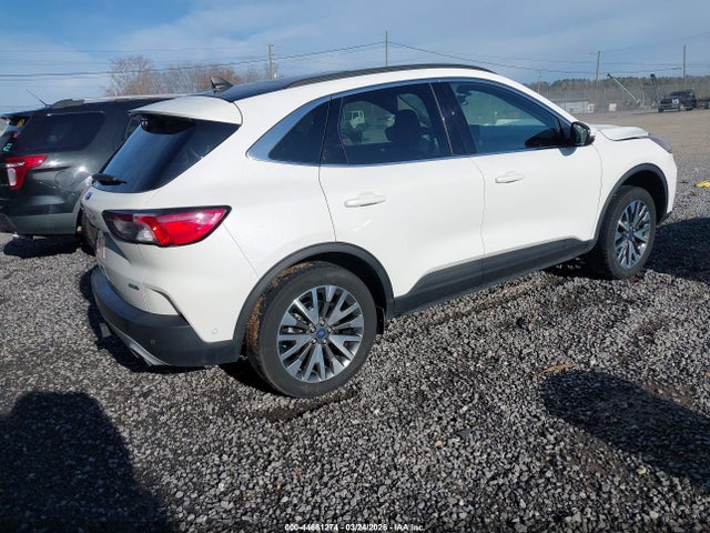 1FMCU9J91LUC27466 Ford Escape Titanium