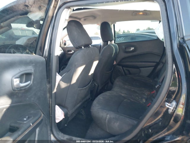 44681294 :رقم المزاد ، 3C4NJCAB1KT677729 vin ، 2019 Jeep Compass Sport Fwd مزاد بيع
