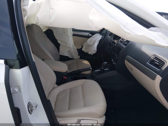 Продаж на аукціоні авто 2018 Volkswagen Jetta 1.4t Se/1.4t Wolfsburg Edition, vin: 3VWDB7AJ1JM223753, номер лоту: 44681321