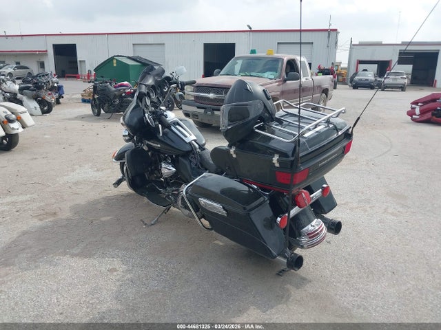 2012 HARLEY-DAVIDSON FLHTK 1HD1KEM10CB688572 Photo 2