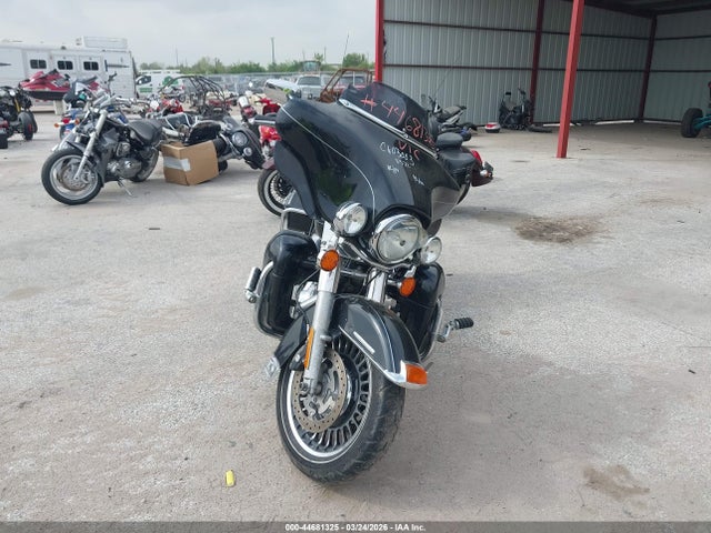 2012 HARLEY-DAVIDSON FLHTK 1HD1KEM10CB688572 Photo 4