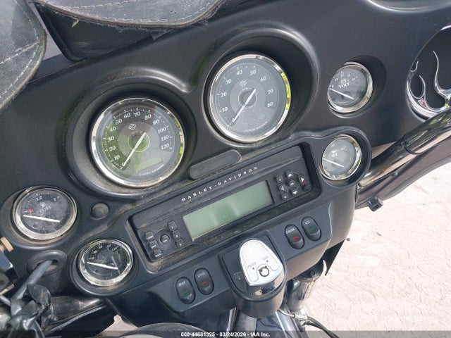 2012 HARLEY-DAVIDSON FLHTK 1HD1KEM10CB688572 Photo 6