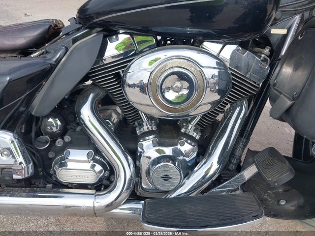 2012 HARLEY-DAVIDSON FLHTK 1HD1KEM10CB688572 Photo 7