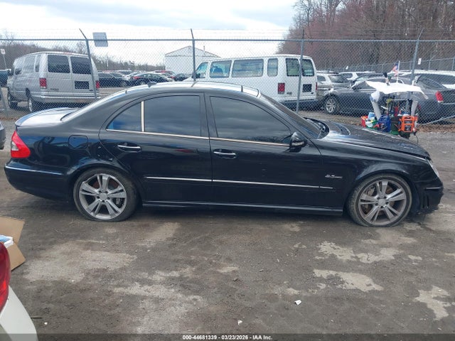 2008 Mercedes-benz E 63 Amg მანქანა იყიდება აუქციონზე, vin: WDBUF77X28B191687, აუქციონის ნომერი: 44681339