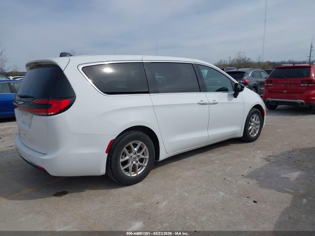 Продажа на аукционе авто 2024 Chrysler Pacifica Touring L, vin: 2C4RC1BGXRR165698, номер лота: 44681351