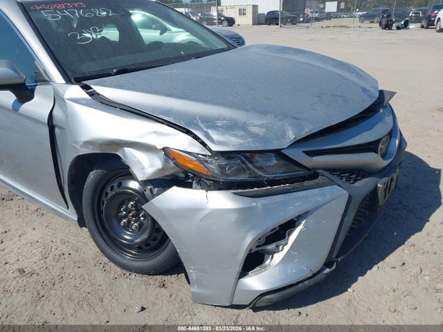 2018 Toyota Camry Se მანქანა იყიდება აუქციონზე, vin: 4T1B11HK2JU547682, აუქციონის ნომერი: 44681393