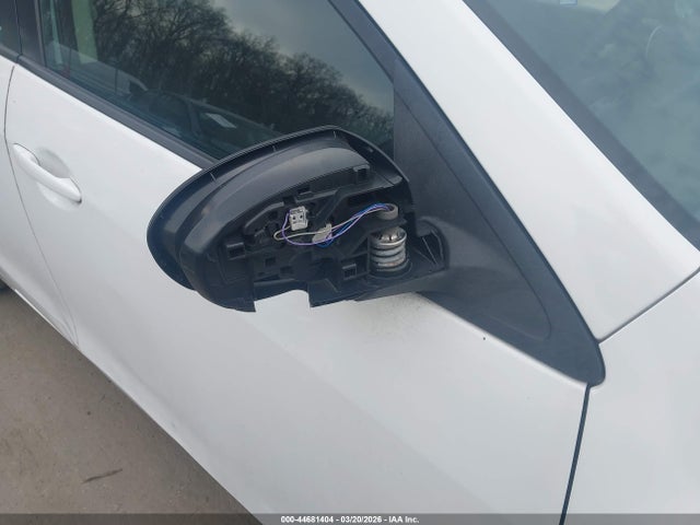 44681404 :رقم المزاد ، JM1BL1VG6B1366618 vin ، 2011 Mazda Mazda3 I Touring مزاد بيع