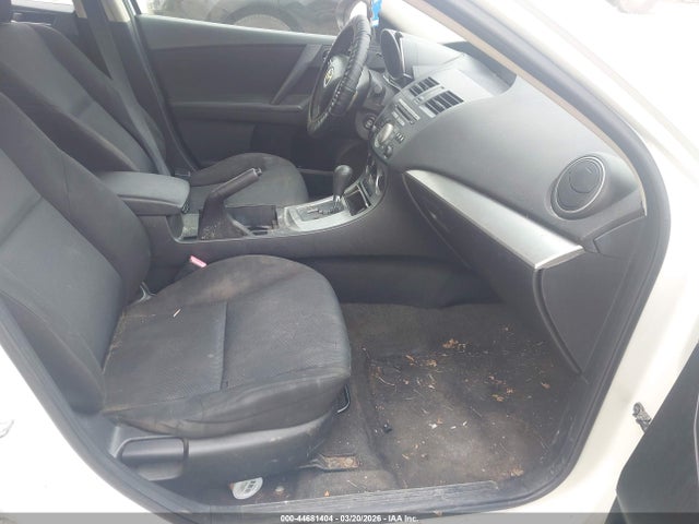 44681404 :رقم المزاد ، JM1BL1VG6B1366618 vin ، 2011 Mazda Mazda3 I Touring مزاد بيع