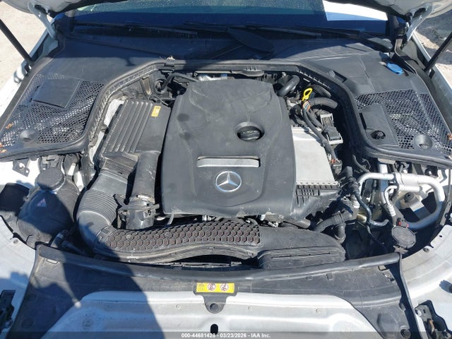 44681428 :رقم المزاد ، 55SWF4KB8HU210985 vin ، 2017 Mercedes-benz C 300 4matic مزاد بيع