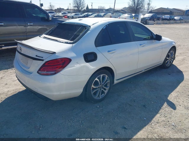44681428 :رقم المزاد ، 55SWF4KB8HU210985 vin ، 2017 Mercedes-benz C 300 4matic مزاد بيع