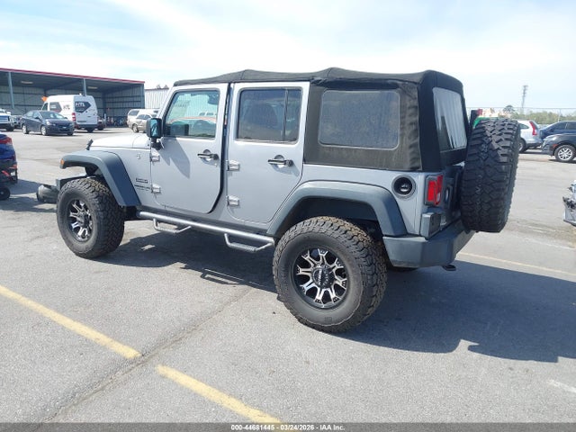2016 JEEP WRANGLER UNLIMITED 1C4BJWDG1GL105915 Photo 2